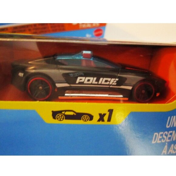 Hot Wheels Gift Set Spin & Score Stunt Track, Toothbrush & Toothpaste - Picture 2 of 4